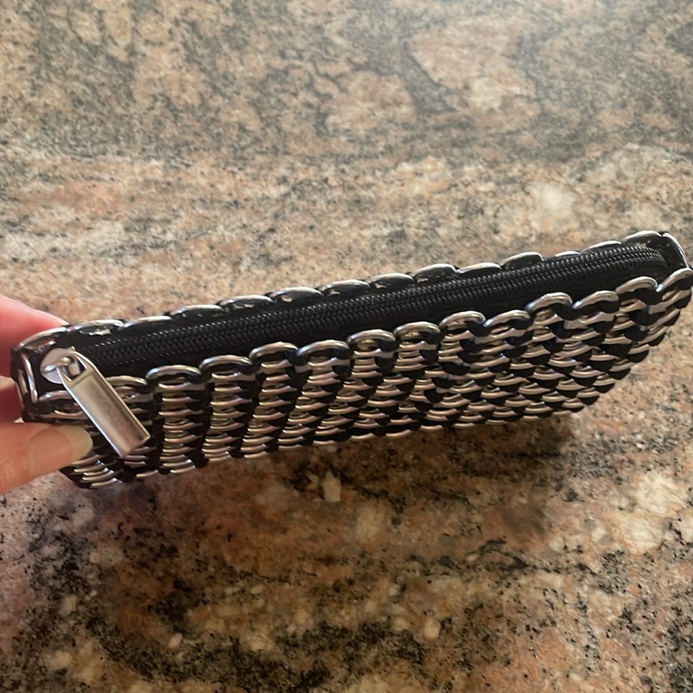 Pop Tab Clutch - Picture 6 of 8